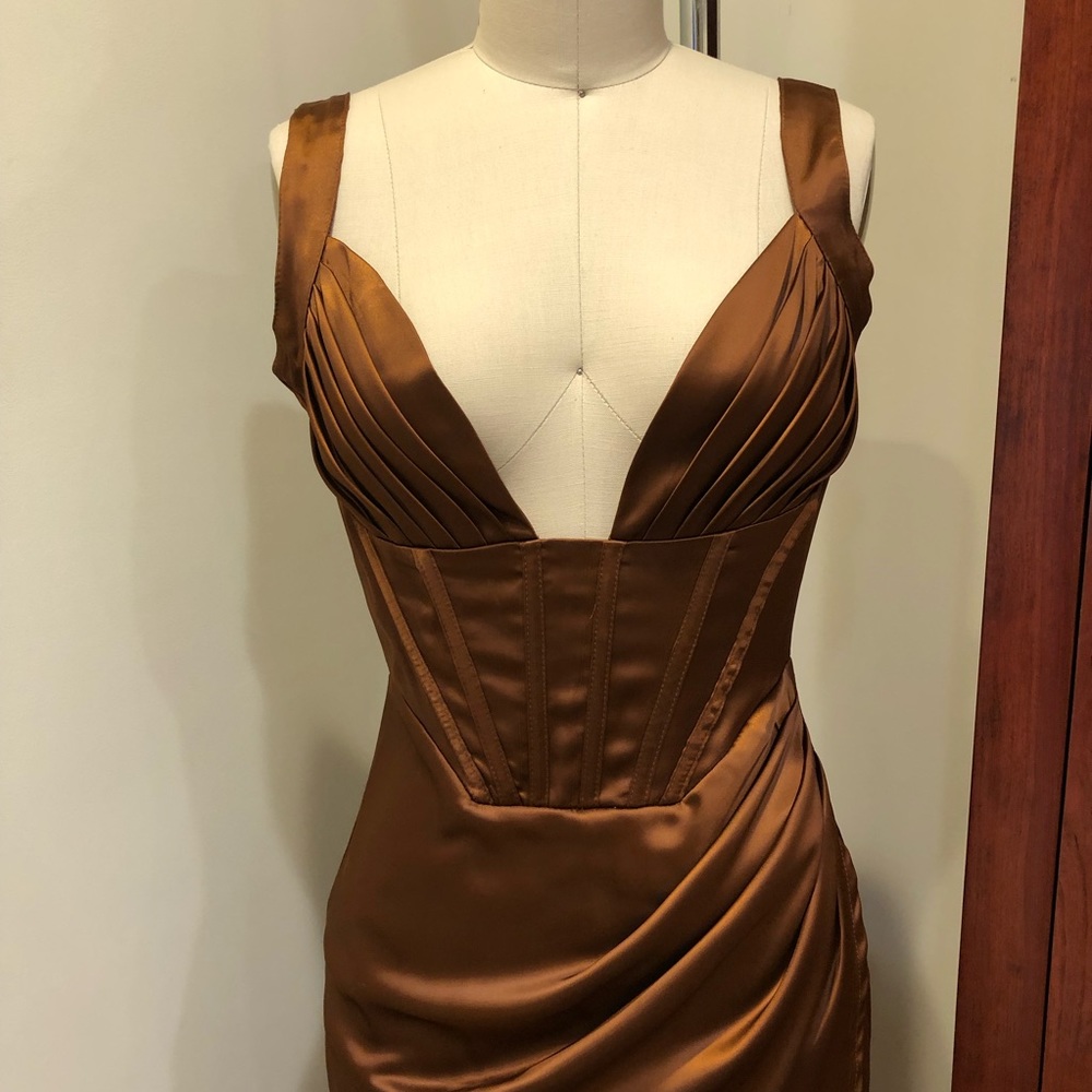 Plunging neck mocha cocktail dress - Picture 6 of 9
